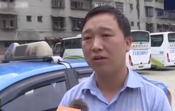 A true hero: cab driver rescues woman covered in blood