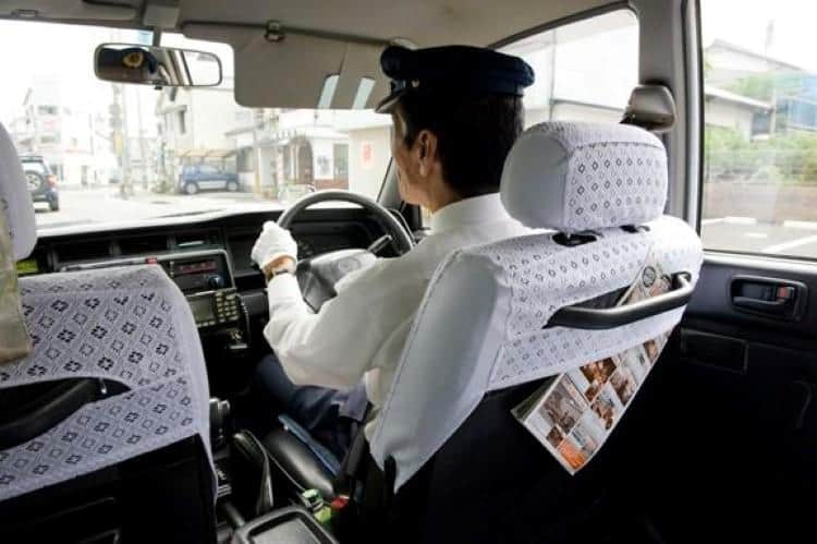 4 Things All Cabbies Should Learn From Japanese Taxi Drivers