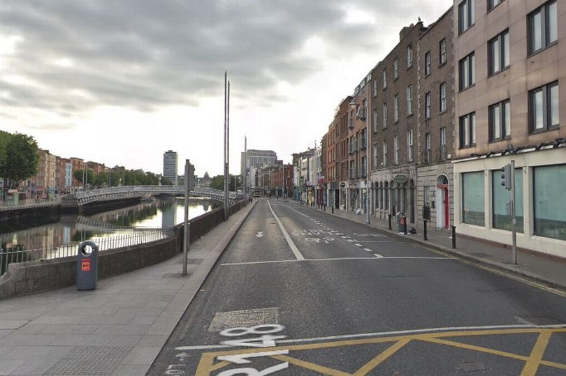 Dublin taxi driver praised for helping a mugging victim