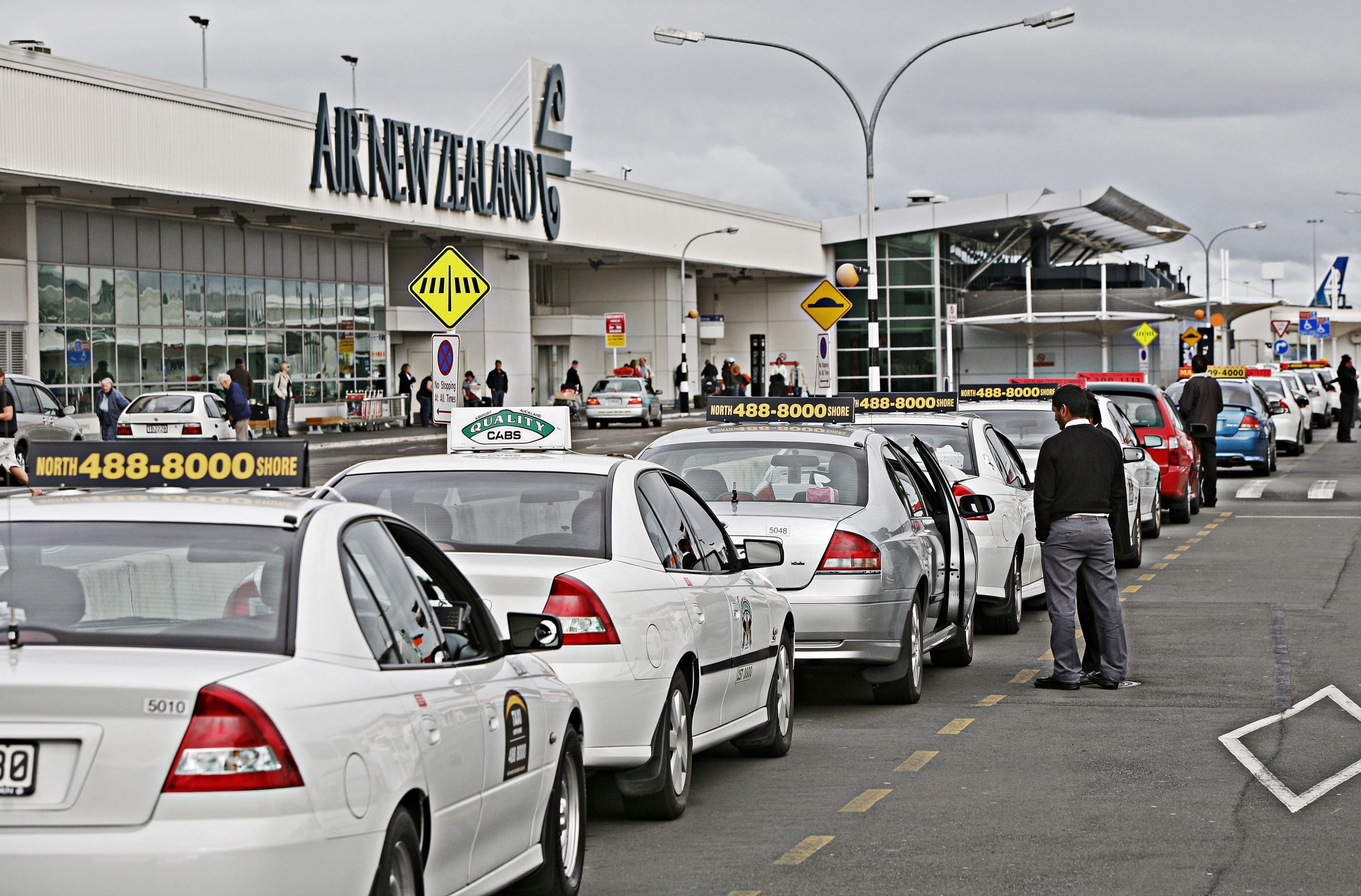 Taxi and Uber drivers face safety challenges under lockdown