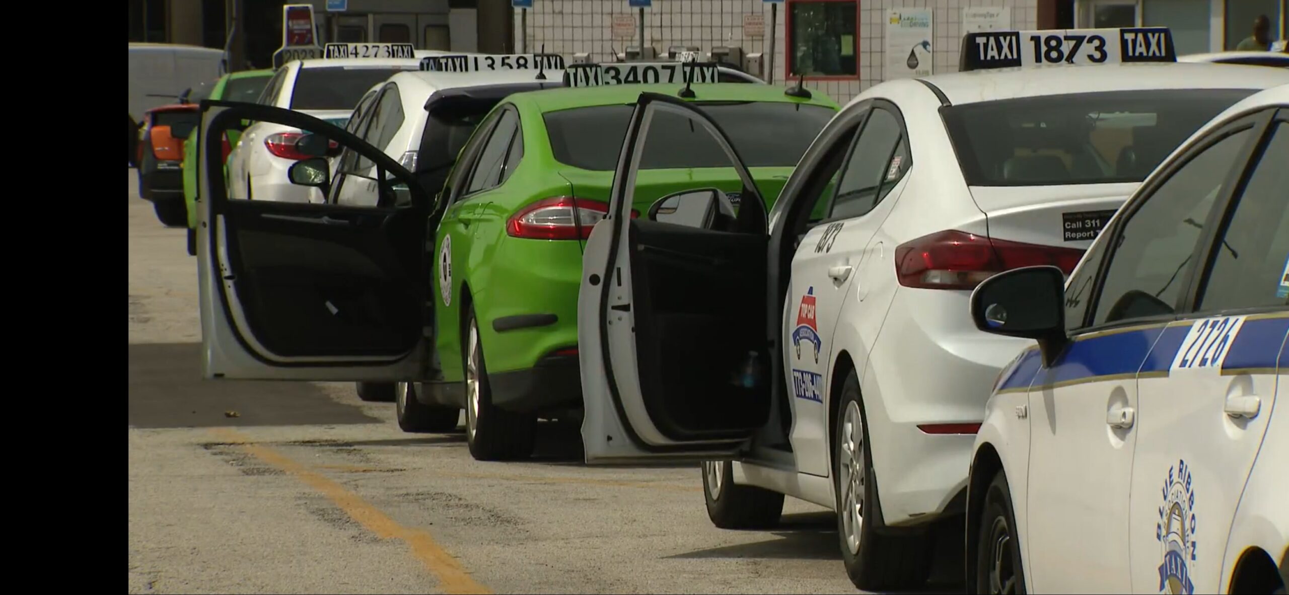 Last ride for Chicago’s taxis? Ride-sharing, pandemic taking its toll