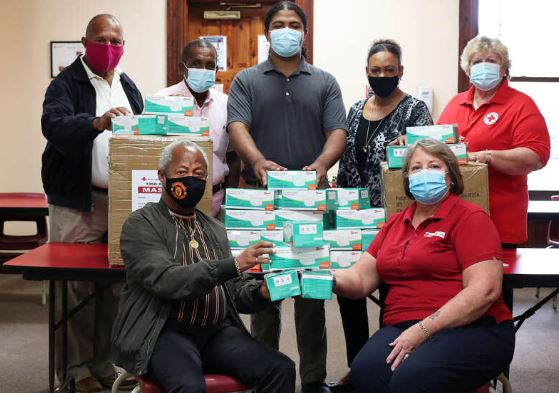 Red Cross keeps Bermuda’s taxi drivers safe with a large donation of masks