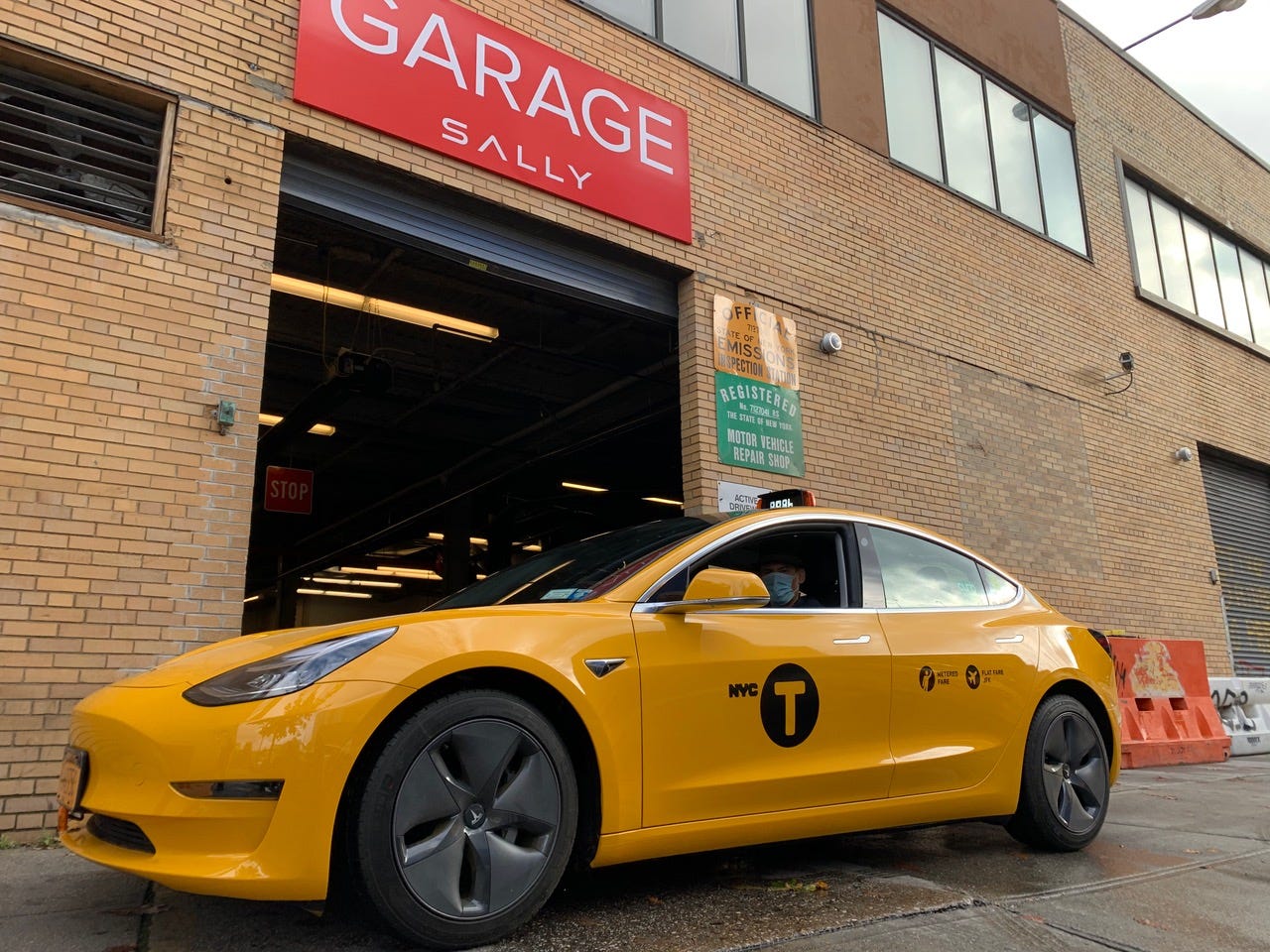 The first Tesla taxi in NYC just hit the streets as the city’s only electric yellow cab. The plan is for hundreds more to join it