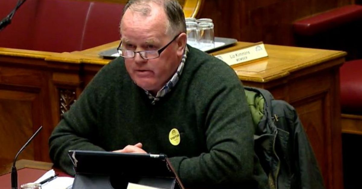 KTA News - 'Derry taxi drivers living in poverty' Stormont meeting told