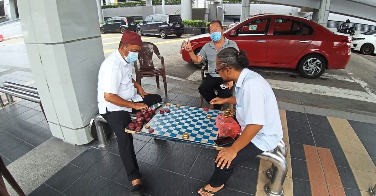 KTA News - Malaysian taxi drivers grateful for aid but want more done to sustain their livelihood